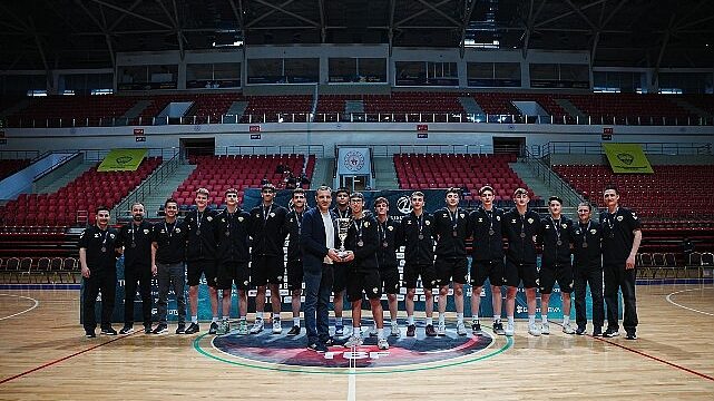 Potada Büyük Gurur: Konya Büyükşehir Belediyespor U16 Takımımız Türkiye Üçüncüsü