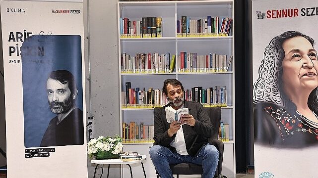 “Sanatçılar Sennur Sezer Okuyor” etkinliğinin konuğu Arif Pişkin oldu