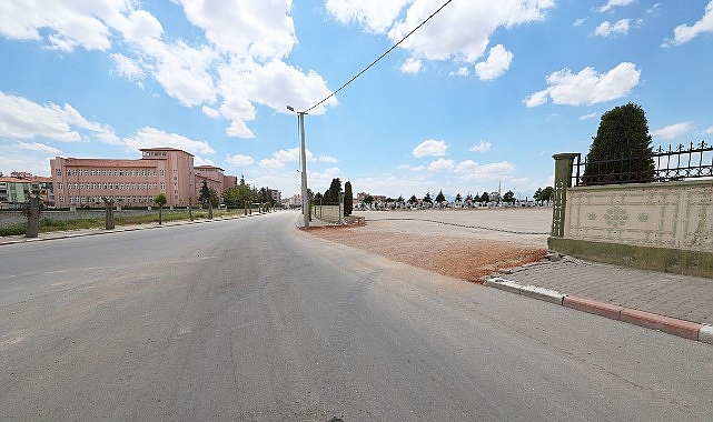 Şehir Mezarlığına Araçlar İçin Yeni Giriş Kapısı Açıldı