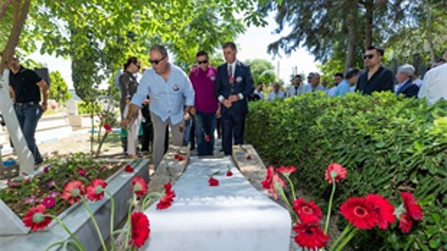 22 yıl sonra aynı saygı ve özlem