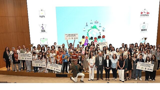 35 Binden Fazla Öğrenciye Ulaşan Doğa Öncüleri Programı’nda Gençler Projelerini Paylaştı