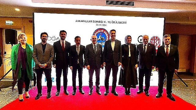 ‘AHİD 41. Yılında Ödül Töreni Düzenledi’
