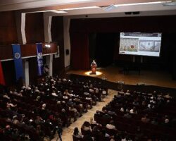 Ankara Üniversitesi 80 Yaşında