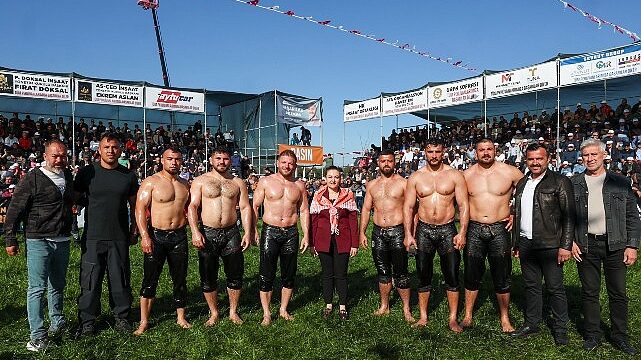 Antalya Büyükşehir güreşçileri Kırkpınar’a hazır