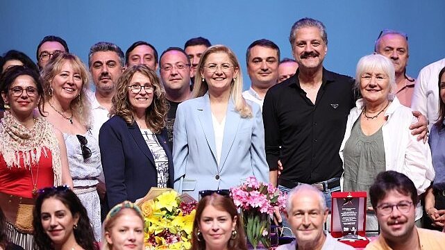 Bakırköy Belediye Tiyatroları’ndan Büyük Başarı