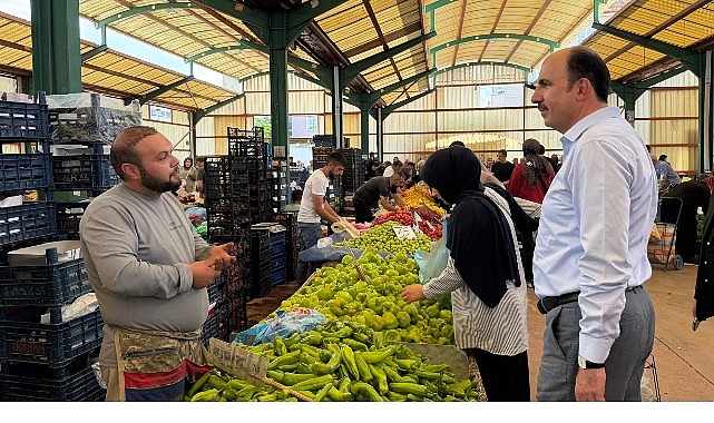 Başkan Altay Karkent Pazarı’nda Konyalılarla Buluştu