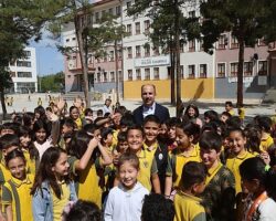 Başkan Altay Karne Alan Tüm Öğrencileri Tebrik Etti