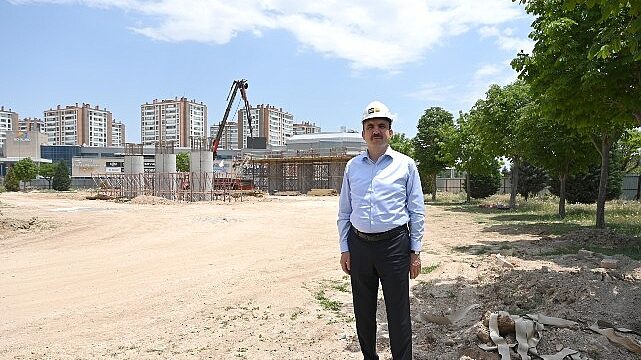 Başkan Altay: “Yurtlar Bölgesi’nde Tramvay Hattımızı Yukarı Alacağımız Köprü Çalışmamız Kesintisiz Bir Şekilde Devam Ediyor”