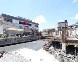 Başkan Büyükakın, Kent Meydanı projesini inceledi