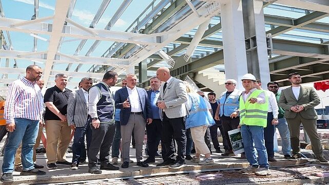Başkan Büyükakın: “Sosyal yaşamın  kalbi bu merkezde atacak”