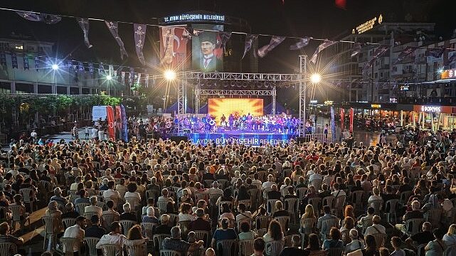 Başkan Çerçioğlu Aydın Büyükşehir Belediyesi Konservatuarı’nın Eşsiz Gösterilerini Aydınlılar ile Buluşturdu