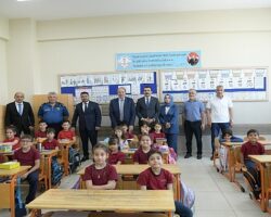 Başkan Çırpanoğlu Öğrencilerin Karne Sevincini Paylaştı