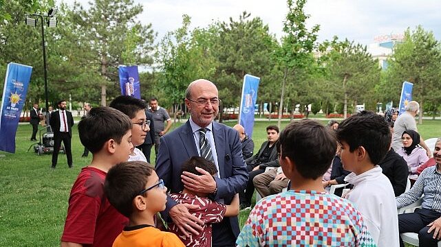 Başkan Pekyatırmacı Şeyh Şamil ve Mehmet Akif Mahallelerinde Vatandaşların Sorularını Cevapladı