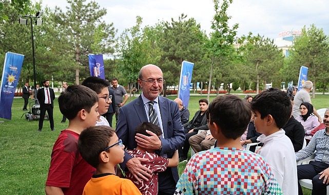 Başkan Pekyatırmacı Şeyh Şamil ve Mehmet Akif Mahallelerinde Vatandaşların Sorularını Cevapladı