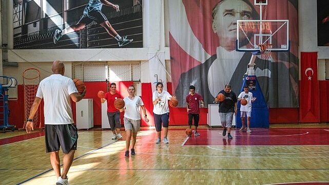 Bayraklı’da Yaz Spor Okulları İçin Kayıtlar Başladı
