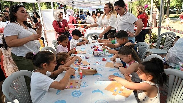 Bornova’da çocukların yaz coşkusu Büyükpark’tan taştı