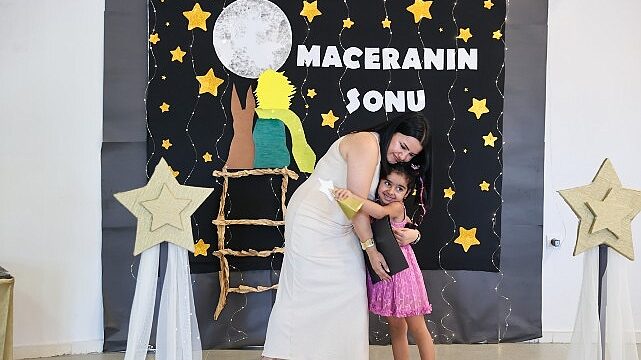Buca Belediyesi Pırlanta Çocuk Merkezlerinde yıl sonu heyecanı