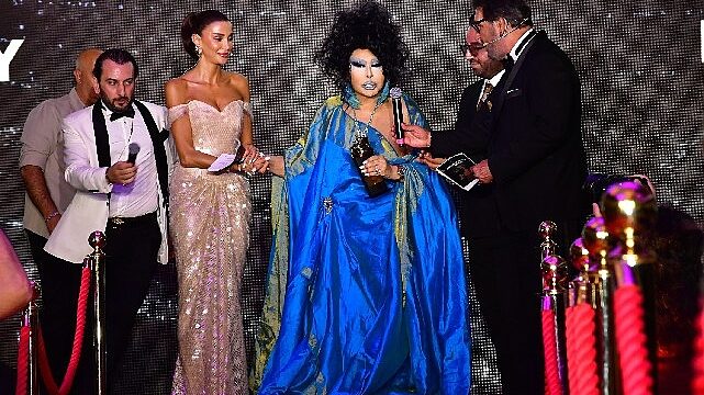Bülent Ersoy Ankara’daki Törende Geceye Damga Vurdu