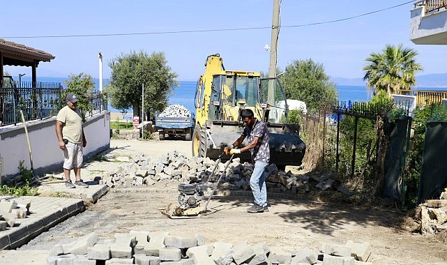 Burhaniye’de Yol Çalışmaları Tüm Hızıyla Devam Ediyor