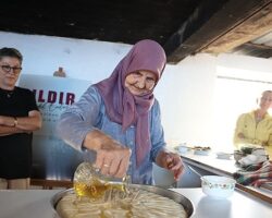 Çeşme Ildır’da mübadiller ikinci kez buluştu