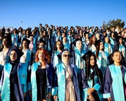 DEÜ Hemşirelik Fakültesi’nde Mezuniyet Coşkusu