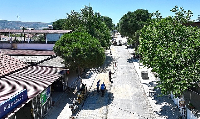 Didim Belediyesi Balat Mahallesi’nde Taş Döşeme Çalışmalarını Sürdürüyor
