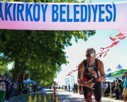Florya Sahili’nde Nefes Kesen Triatlon Heyecanı