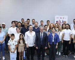 Geleceğin Meslekleri DEÜ’de Konuşuldu: Yapay Zekâ Çağında Fizyoterapist Olmak