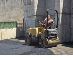 Gemlik Belediyesi Hisar Mahallesi’nde Asfalt Çalışmalarına Hız Verdi