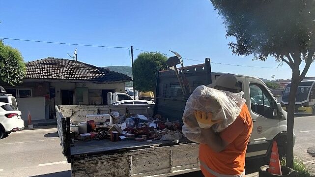 Gemlik’te Sağlıksız Gıda Deposuna Zabıta Baskını