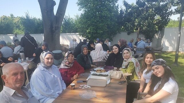 Gölcük Saygınlar’dan “yaza merhaba” pikniği