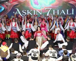 İnegöl Belediyesi Halk Dansları Topluluğu Yaza Merhaba Dedi