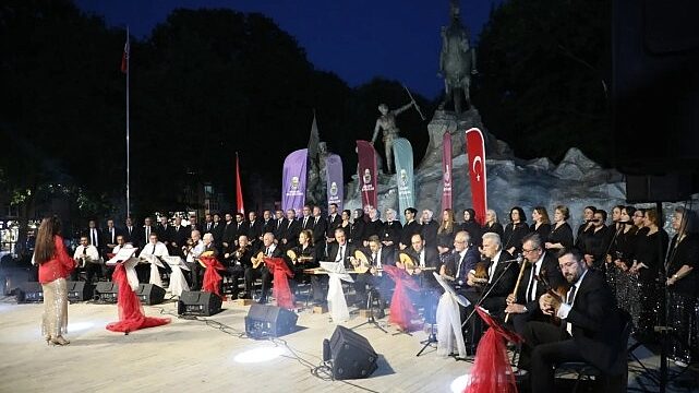 İnegöl Belediyesi TSM Korosundan Unutulmaz Konser