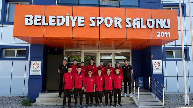 İnegöl Belediyespor Midi Erkekler Voleybol Takımı Türkiye Şampiyonasında