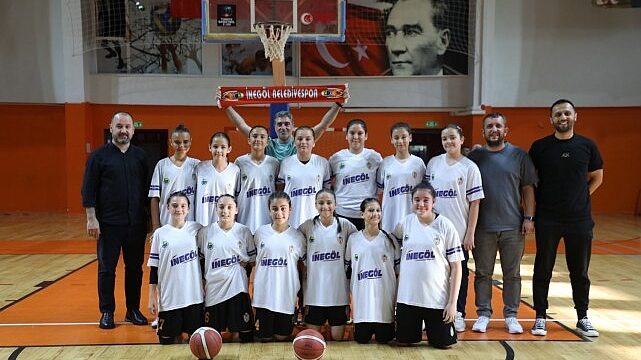 İnegöl Belediyespor U12 Kız Basketbol Takımı Bursa Üçüncüsü Oldu