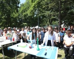 İnegöl’de Tübitak 4006-C Bilim Festivali Gerçekleştirildi