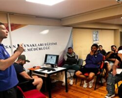 İzmir sahillerinde hayat nöbeti