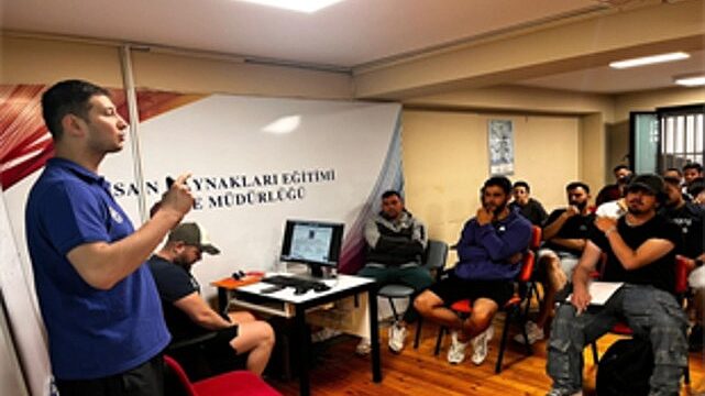 İzmir sahillerinde hayat nöbeti