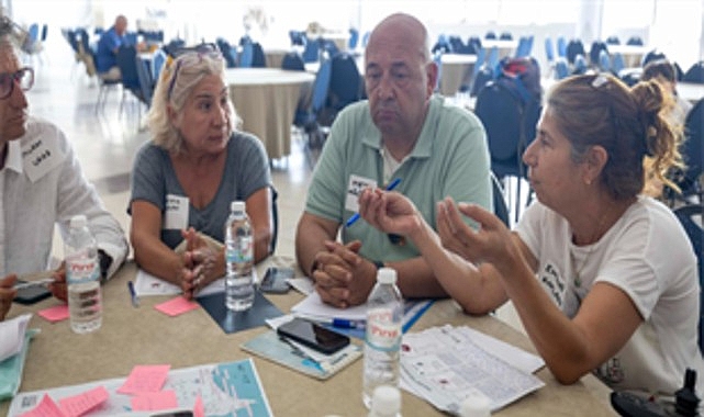 İzmir’de Yurttaş Meclisi dönemi başladı