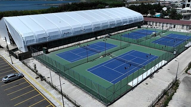 İzmit Tenis Spor Merkezi’ne 4 kapalı tenis kortu