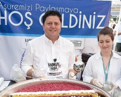 Kadıköy’de 21 Mahallede Aşure İkramı