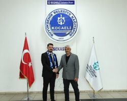 Kağıtspor’da kan değişimi