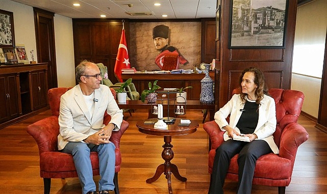 Kardeş şehirler kadrajda buluştu: Başkan Ünsal, Karşıyakalı birinciyi konuk etti