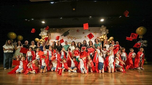 Karşıyaka Belediyesi anaokullarında mezuniyet heyecanı