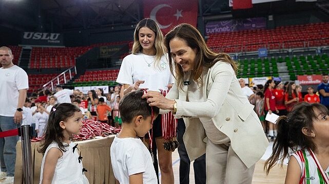 Karşıyaka’da Kış Spor Okulları’na görkemli kapanış