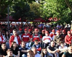 Kartepe Milli Takım İçin Tek Yürek Oldu