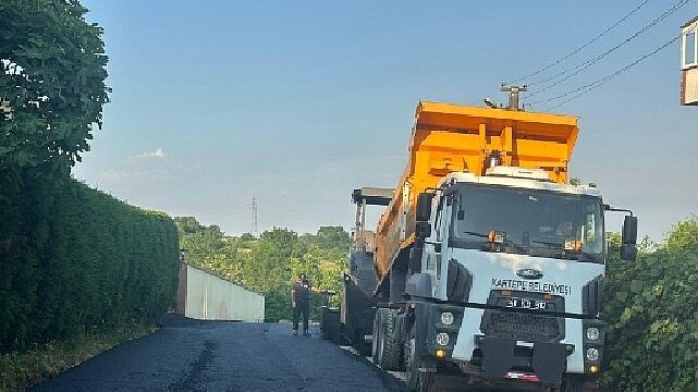Kartepe’de Asfalt Mesaisi Aralıksız Sürüyor