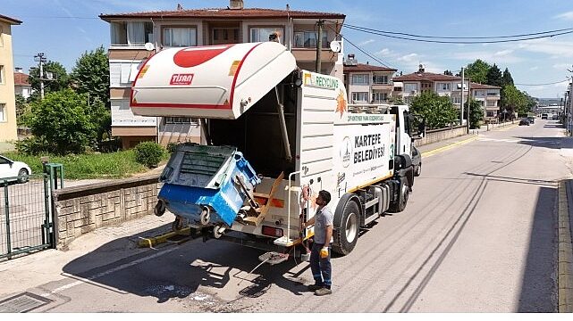 Kartepe’de Bayram Sonrası Titiz Çalışma