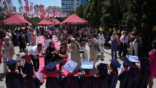 Keçiören Belediyesi Çocuk Gelişim Merkezlerinde Mezuniyet Coşkusu