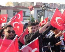 Keçiören’de Millî Heyecan Dev Ekranda Yaşandı